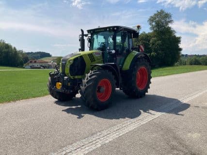 Claas Arion 530