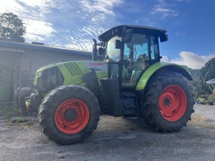 Claas ARION 620 CIS