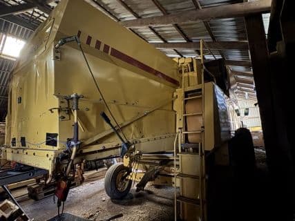 New Holland TX 34 SLH