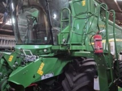 John Deere T670I
