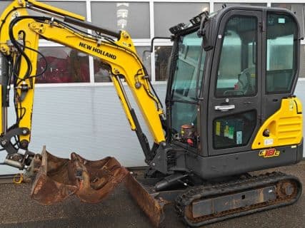 New Holland E18 C Centralsmøring, tiltfæste, lys, 3x skovl