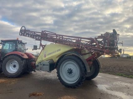 Hardi Commander 3200 / 27 m