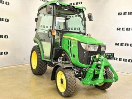John Deere 2032R TRAKTOR