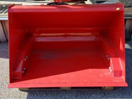 Hochkippschaufel 1,35m mit Schäfferaufnahme