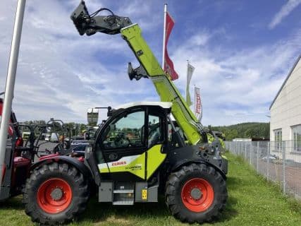 Claas SCORPION 738 VARIPOWER 2