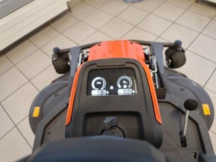 Husqvarna R420TSX AWD RIDER