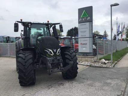 Valtra Q305