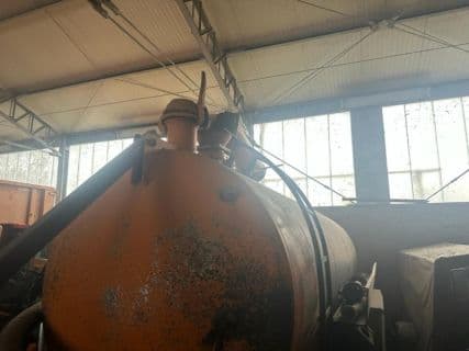 Fuchs Pumpfass gefedert 10.000 Liter 80,60,40 km/H