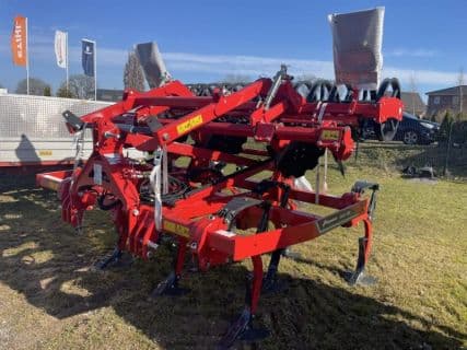 Kverneland Enduro 3000 mit Actipresswalze+HD-Schare