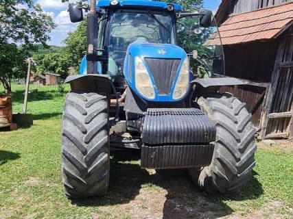 New Holland T7050