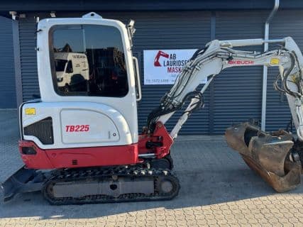 Takeuchi TB225
