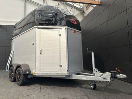 Böckmann Pferdeanhänger Champion Esprit s+b Sattelkammer