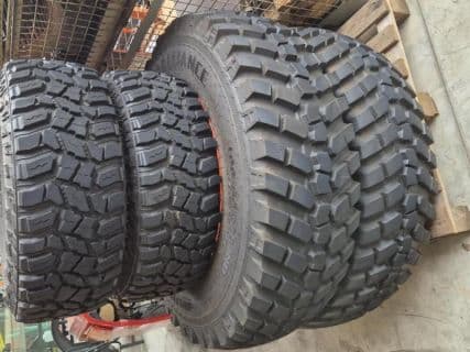 Kubota KOMMUNALBEREIFUNG 400/80R28  315/75R16