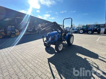 New Holland Boomer 50 mit Frontlader