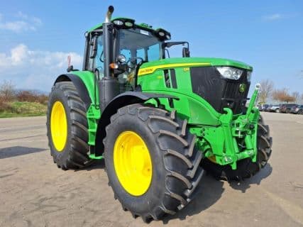 John Deere 6M 200