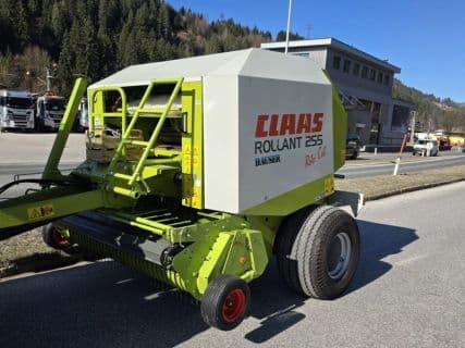 Claas *Rollant* 255 RC