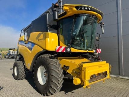 New Holland CX 6.90