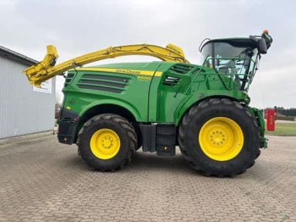 John Deere 8500