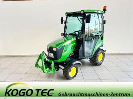 John Deere 1026R