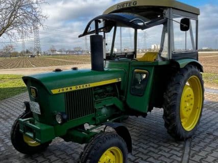 John Deere 1020