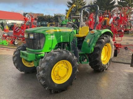 John Deere 5055 E