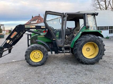 John Deere 3200