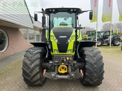Claas AXION 800