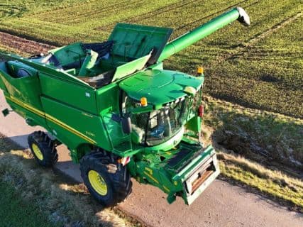 John Deere S670i