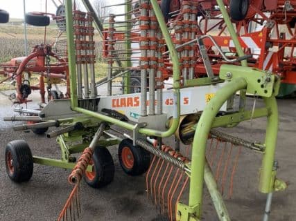 Claas Liner  430 S