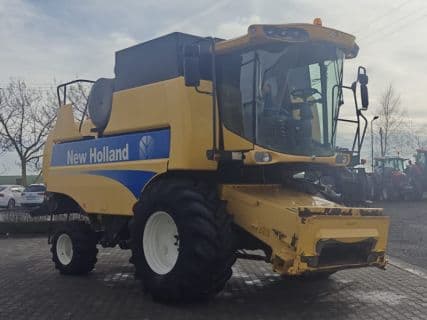 New Holland CSX 7040