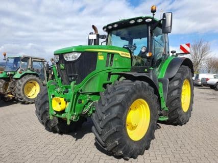 John Deere 6R 215