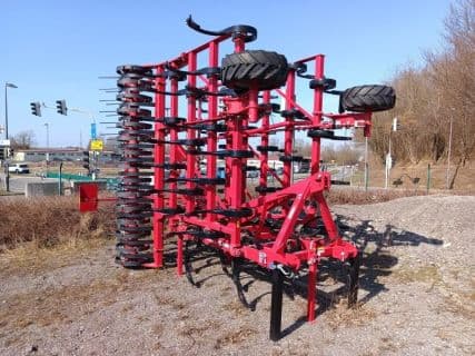 Horsch FINER 6 SL mit Doppelstriegel