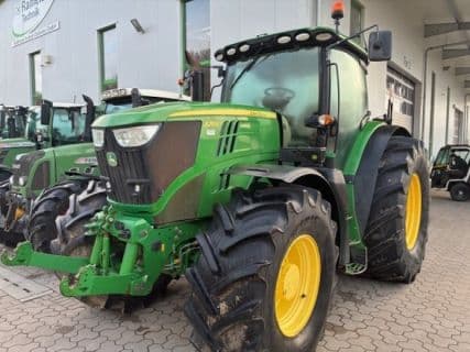 John Deere 6215 R
