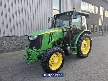 John Deere 5100M Frontlinkage and PTO