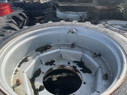 Alliance 380/90R46 + 320/85R34 Kommer fra en Case IH Maxxum