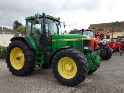 John Deere 7810