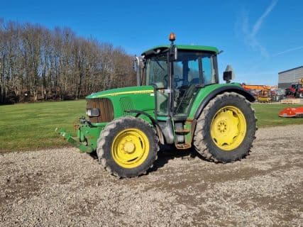 John Deere 6220 SE