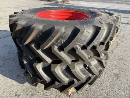 BKT 420/90 R30   (16.9 R30)