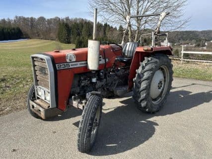 Massey Ferguson 235