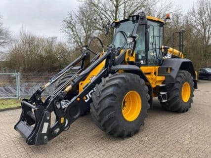 JCB 437 HT FARM MASTER