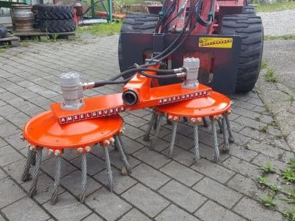 Fuchs Wildkrautbesen 1300 DUO für Hoflader NEU!
