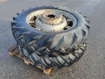 Barum Pflegereifen mit Felgen 16.6-36