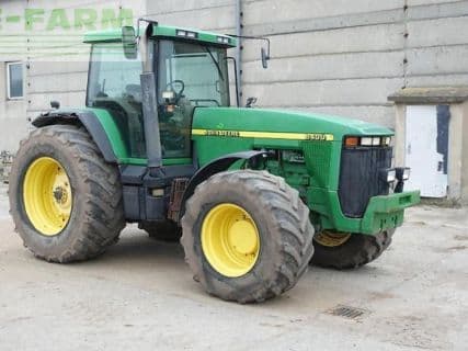 John Deere 8400