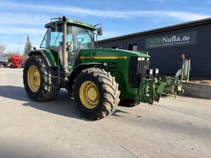 John Deere 8300