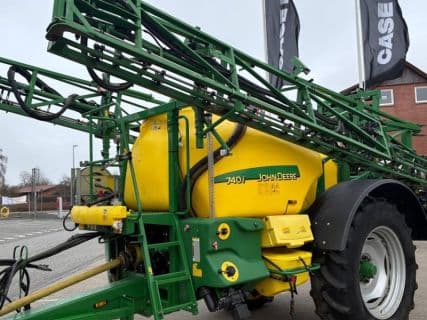 John Deere 740i 24M