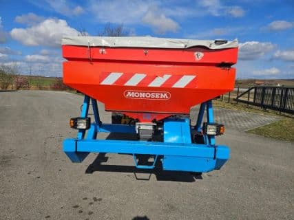Monosem Düngertank Reihenstreuer