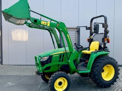 John Deere 3025E