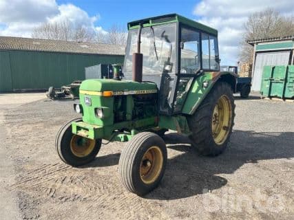 John Deere 2130